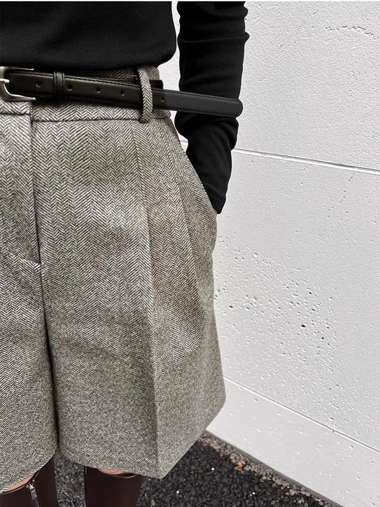 Chic Faux Woolen Straight Shorts