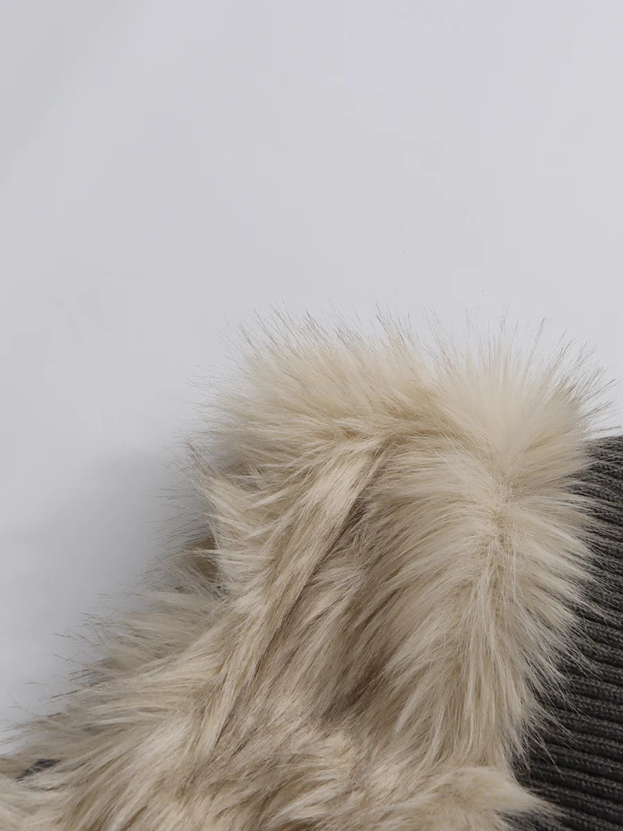 TWOTWINSTYLE V Neck Sleeveless Patchwork Fur Top