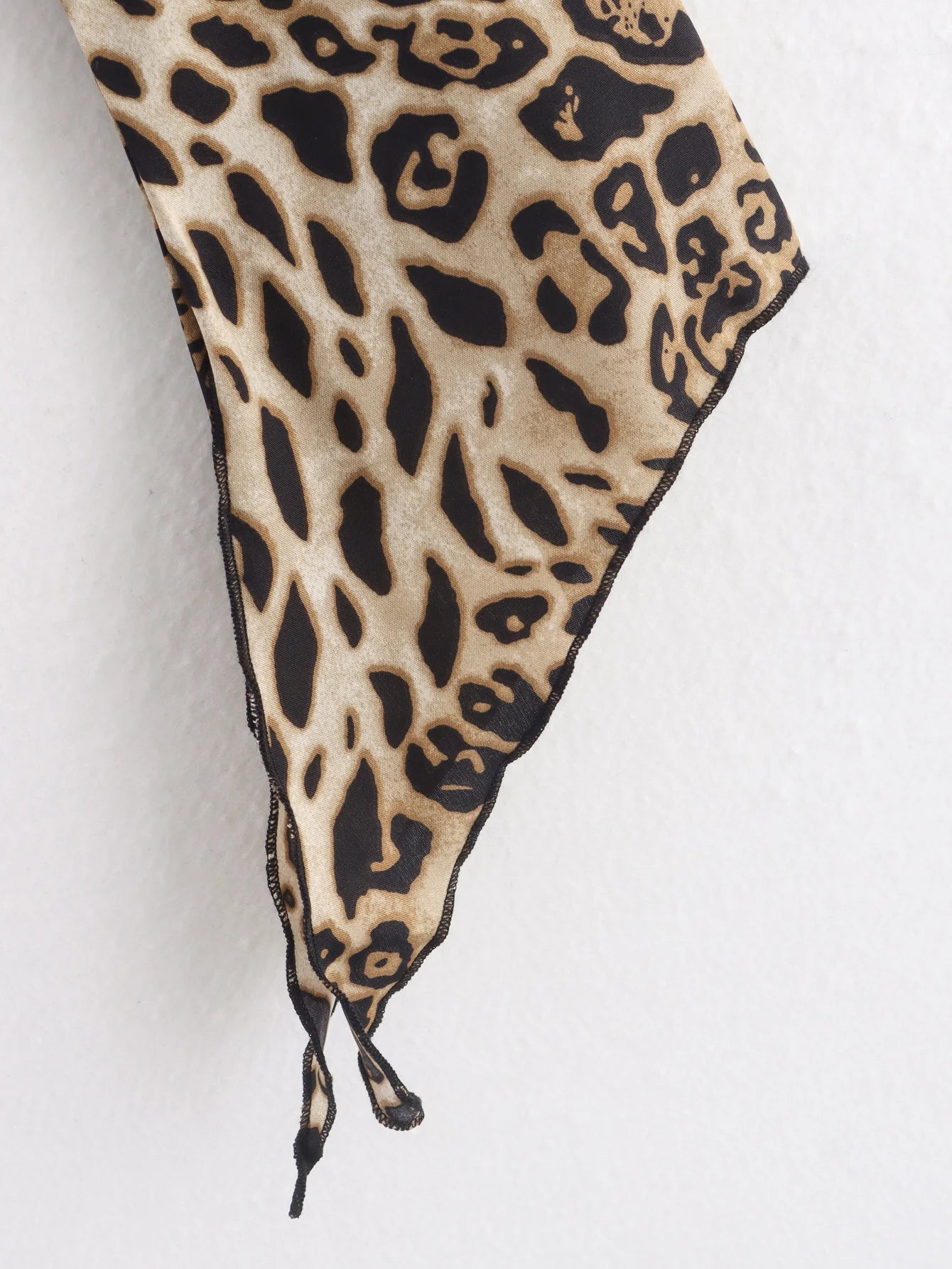 Zevity Vintage V Neck Bandage Leopard Print Blouse