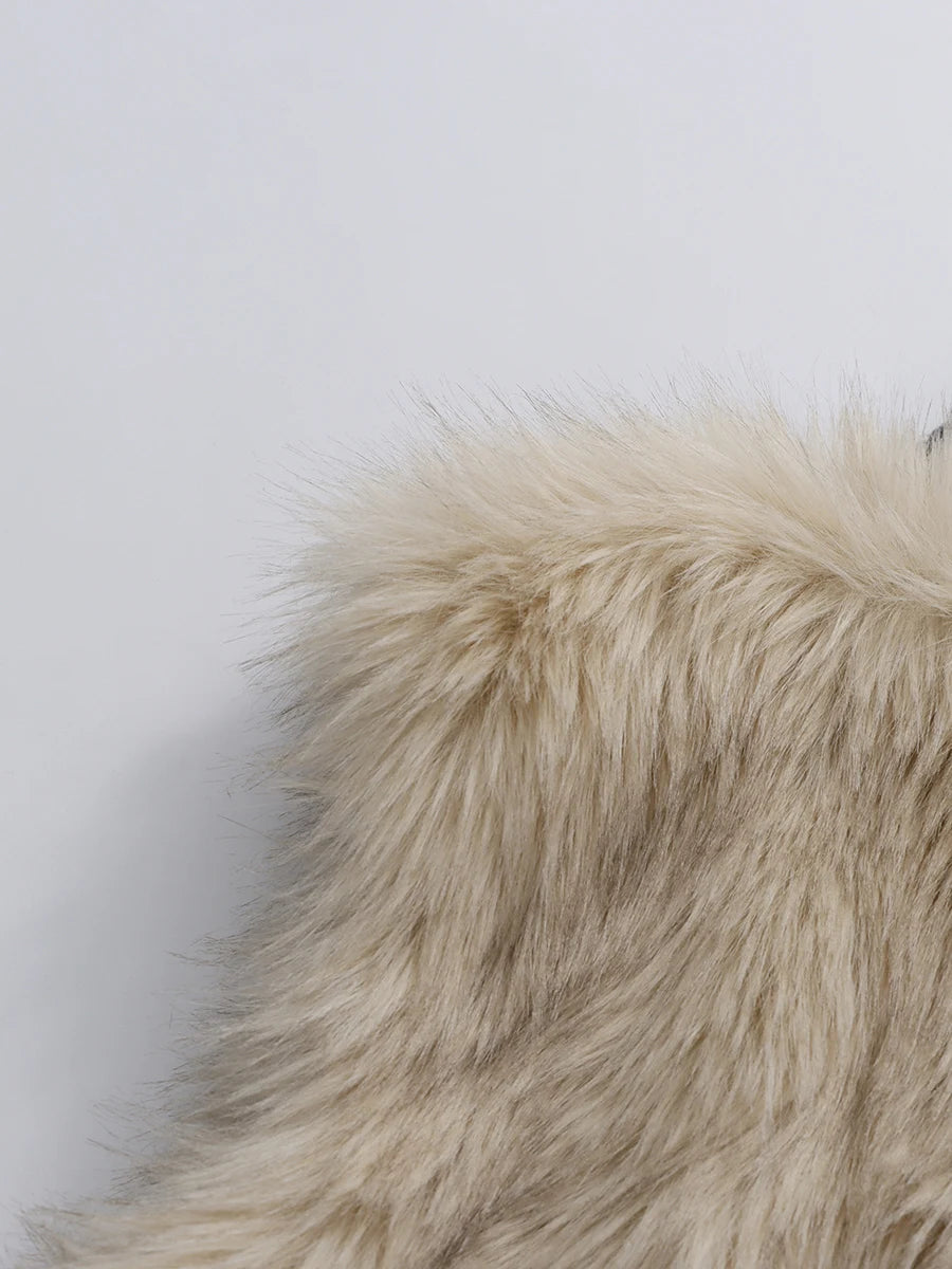 TWOTWINSTYLE V Neck Sleeveless Patchwork Fur Top